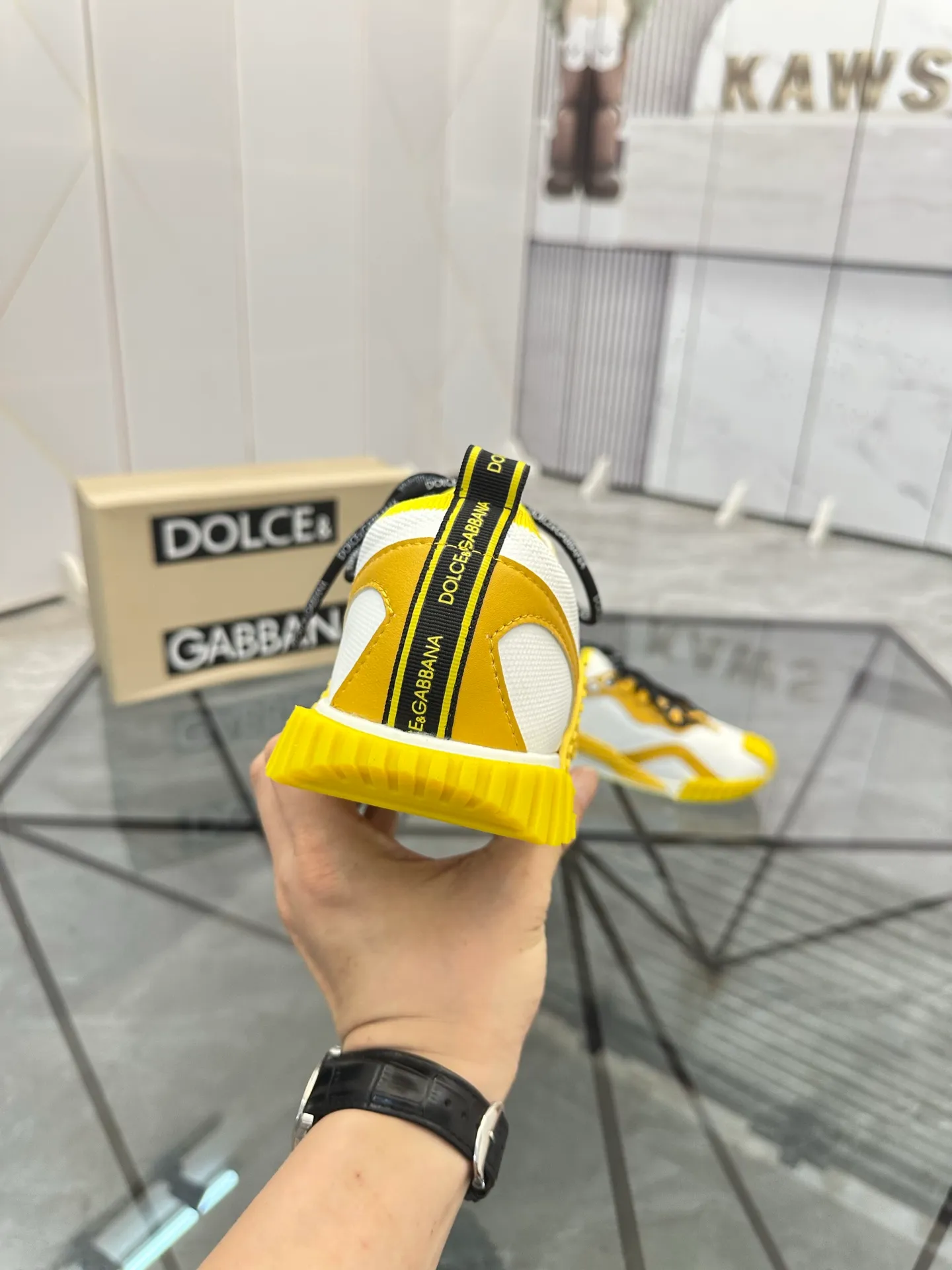Men's shoes: 💰P460¥ Product trademark: DG "Dolce & Gabbana*" low-top sneakers Regular size: 35-44 (can be customized to 45.46.) Couple style Product materials: Upper imported cowhide stitching original material, breathable lining, original outsole. Number: 803